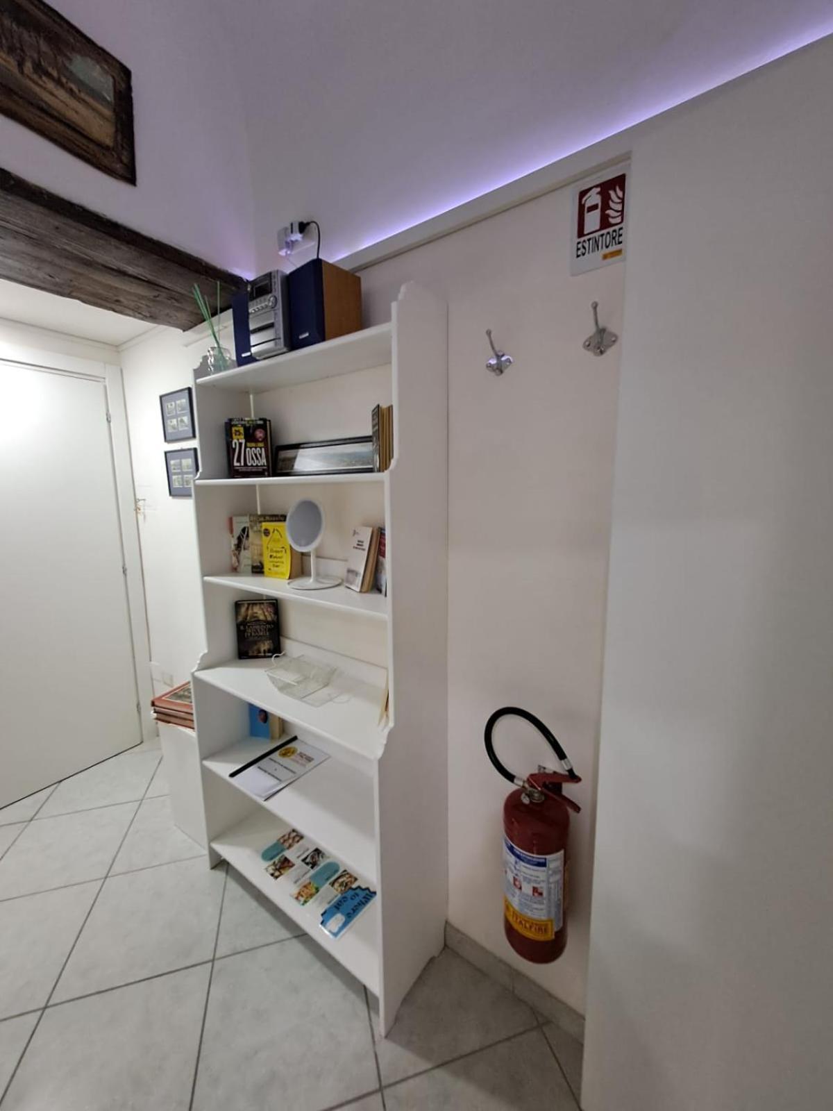 La Casa Sulla Nuvola Duomo Centro Storico Di Napoli Apartamento Exterior foto