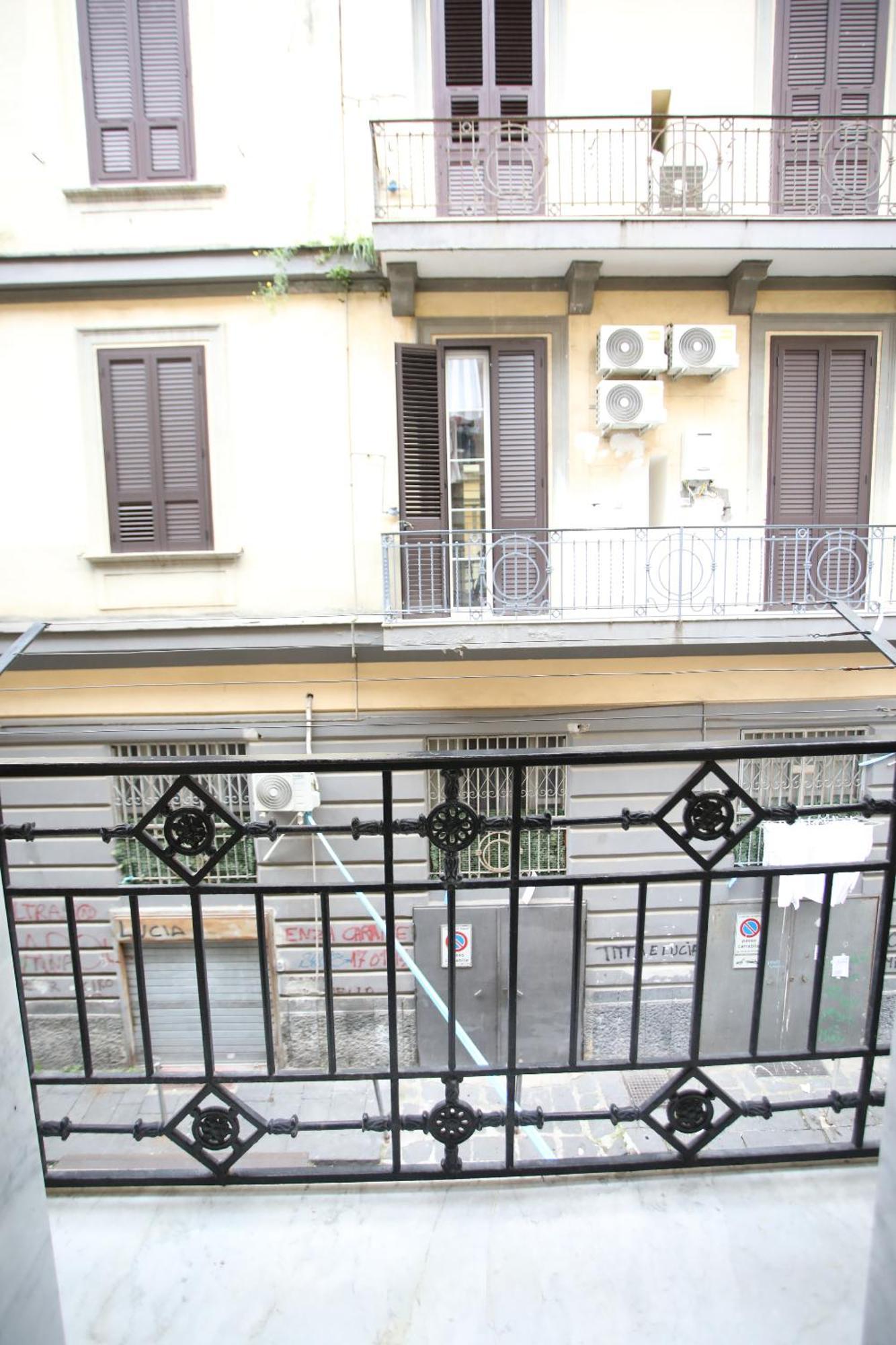 La Casa Sulla Nuvola Duomo Centro Storico Di Napoli Apartamento Exterior foto
